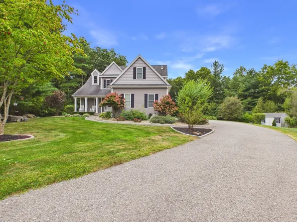 16 Tabor Rd, Uxbridge, MA 01569
