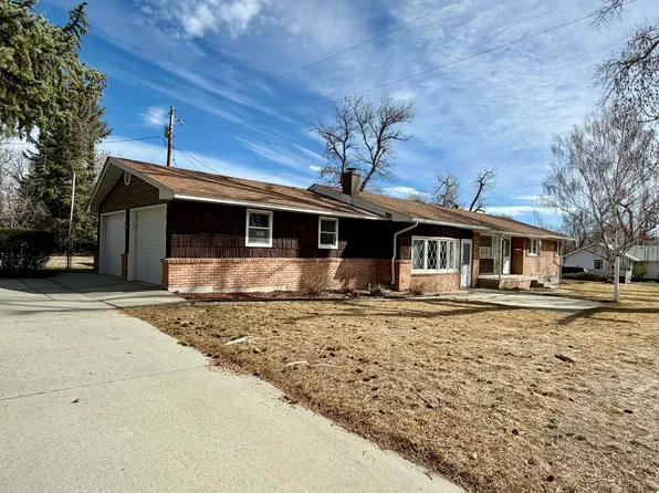 204 W Sunset Dr, Riverton, WY 82501