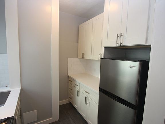 2nd image of 2888 16th St APT 11