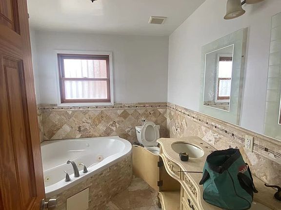 2nd image of 75-19 166th St Floor 1