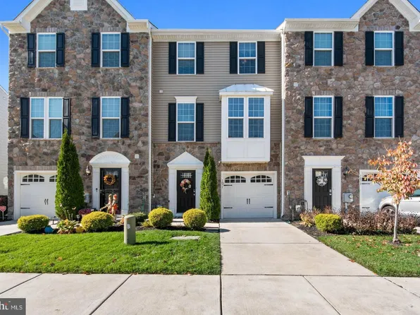 1077 Paladin Pl, Sewell, NJ 08080