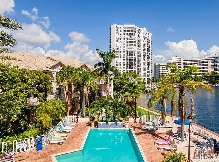 Ocean Reef at Seawalk Pointe Apartments — Photo 28