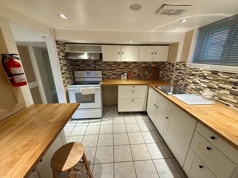 86 Lesmount Ave #2 — Photo 12