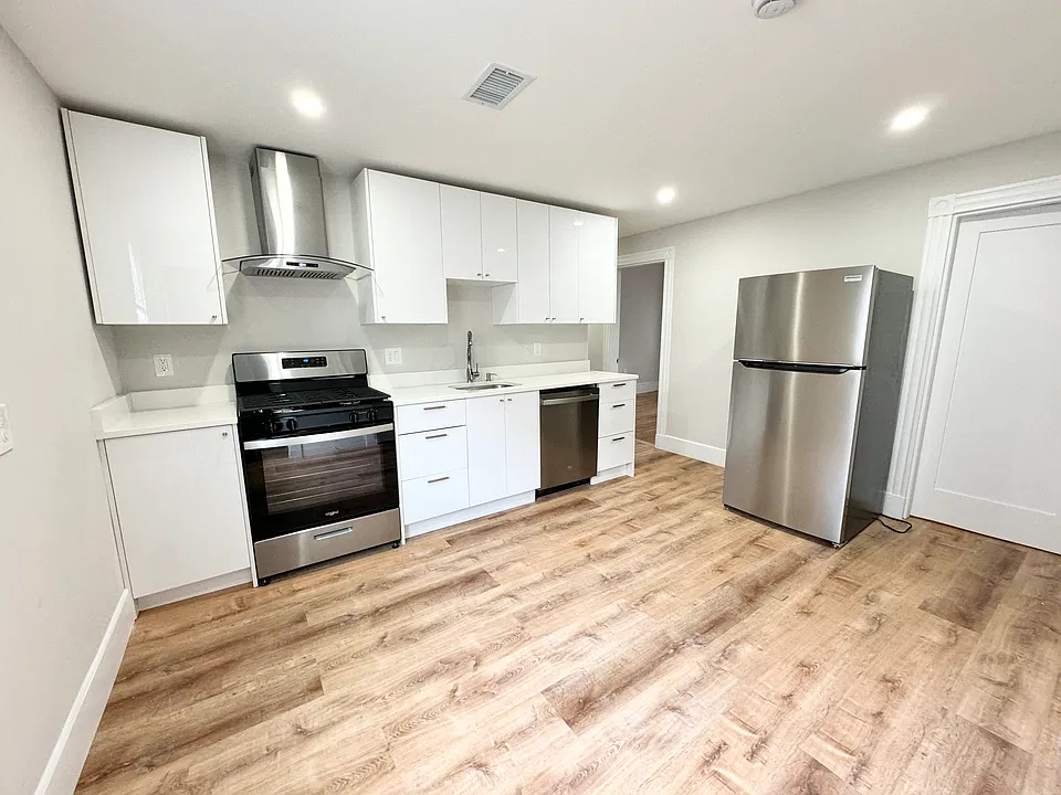 10 Pond St #3A