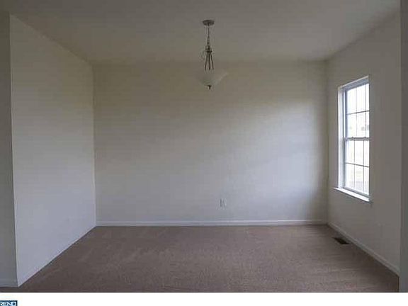 5th image of 550 5th St