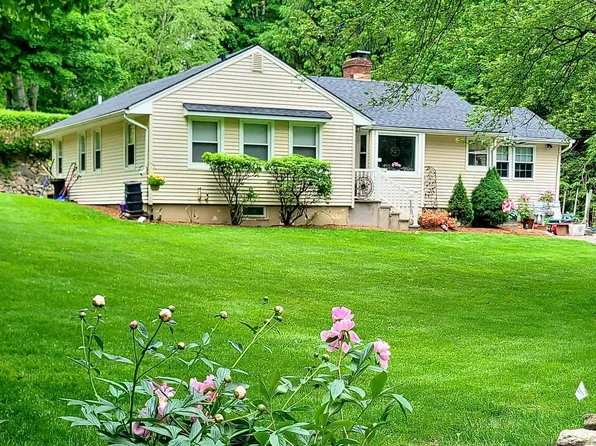 49 Picketts Ridge Road, Redding, CT 06896