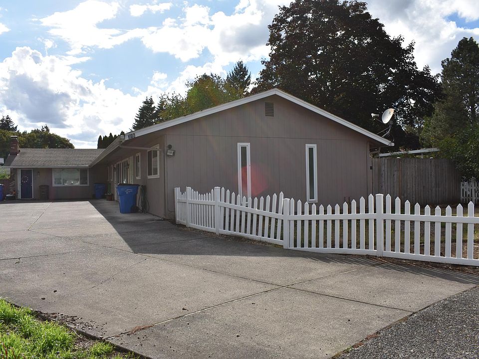 1st image of 316 SE 158th Ct APT C
