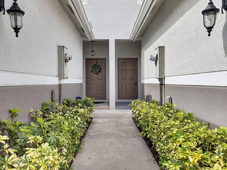 3677 San Simeon Cir #3677 — Photo 43