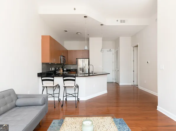 711 Cosmopolitan Dr #123, Atlanta, GA 30324