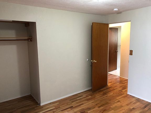 5th image of 1710 NE Wheatland Dr