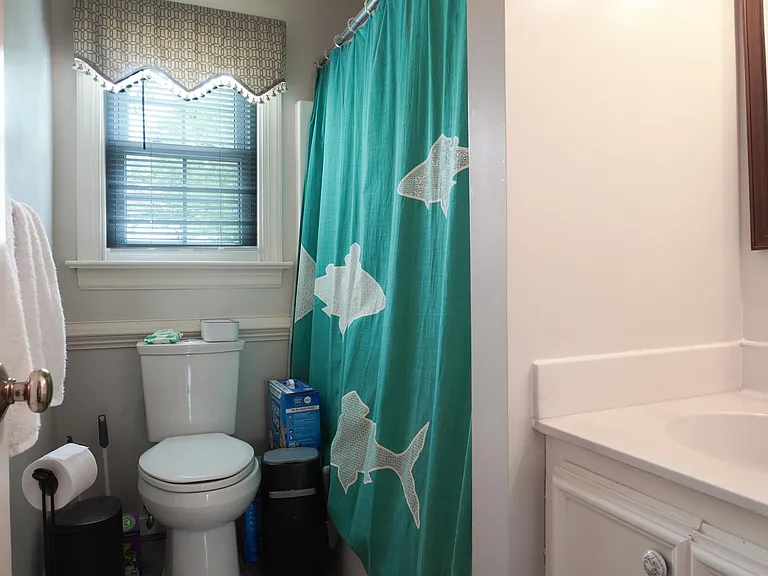 2405 Kenmore Rd — Photo 14