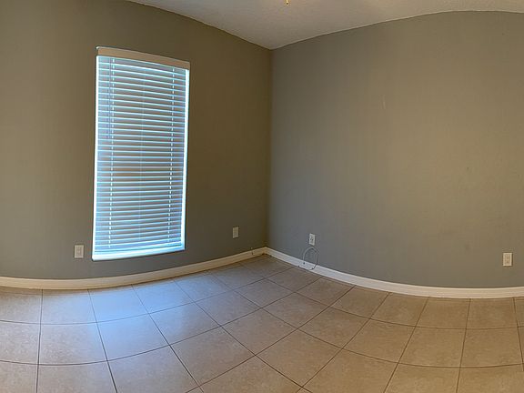 5th image of 5005 Eastwood Dr #A