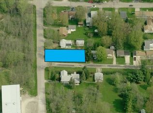 205 N 7th St, Winneconne, WI 54986