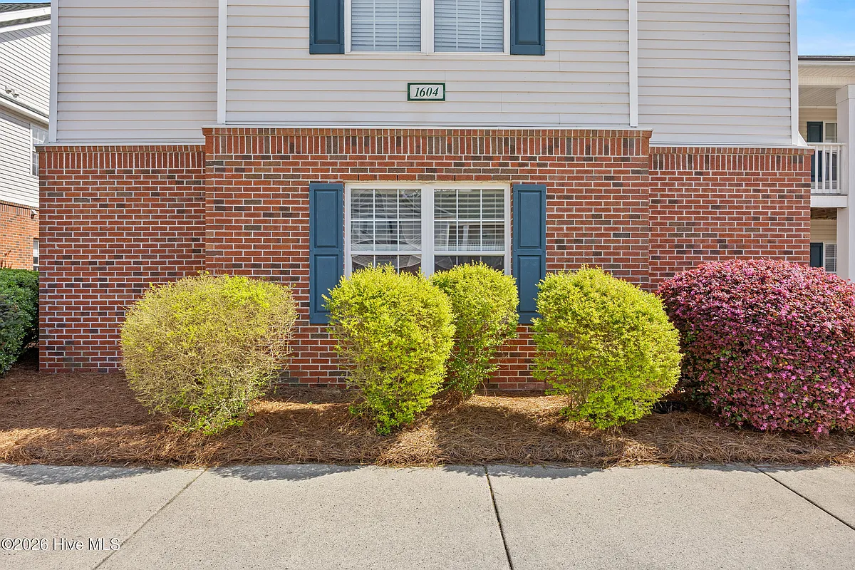 Building Photo - 1604 Willoughby Park Ct #1
