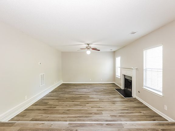 5th image of 6926 Foxmoor Way