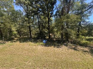 2 Candlelight Ln, Livingston, TX 77351