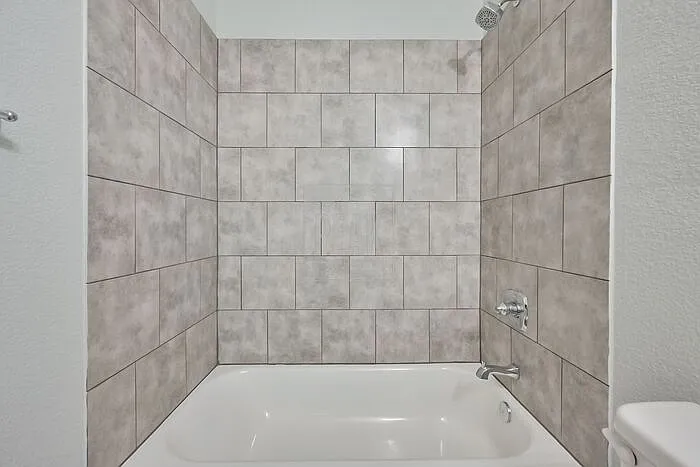 1616 Ash Crescent St — Photo 9