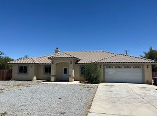 13509 Algonquin Rd, Apple Valley, CA 92308