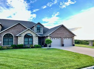 102 Homeland Dr, Jefferson City, MO 65109
