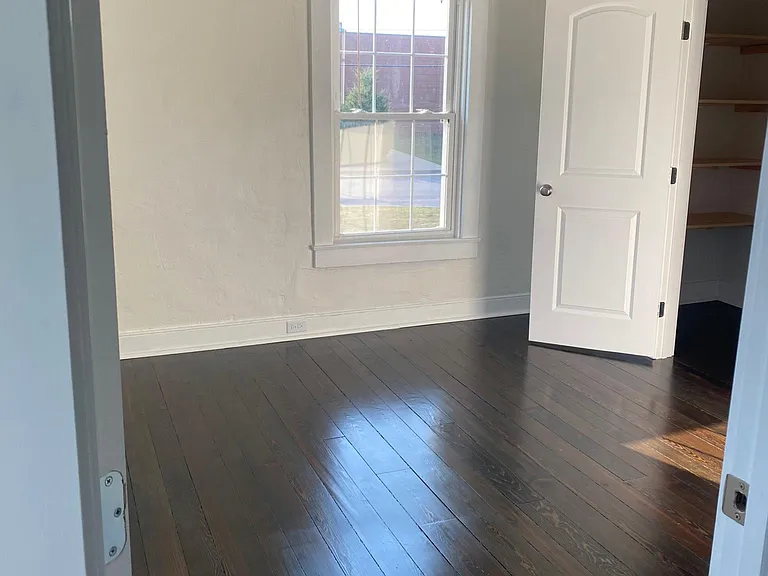 417 Oak St — Photo 8