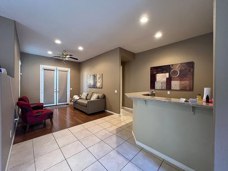 99 Shoreline Dr — Photo 5
