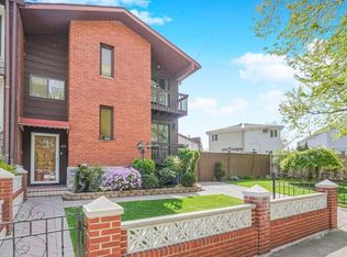 423 Riedel Ave, Staten Island, NY 10306