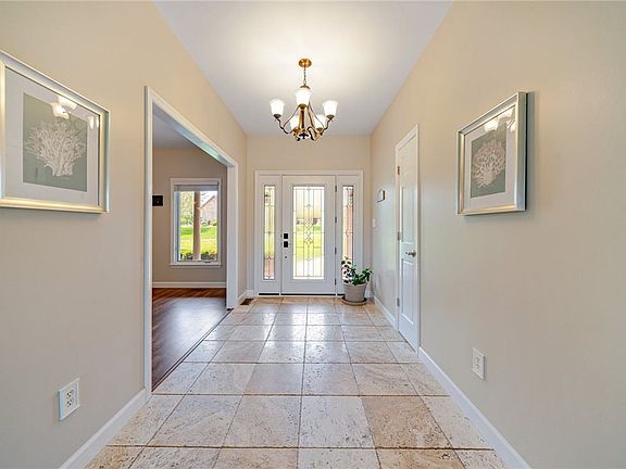 3rd image of 3275 Fawnway Dr