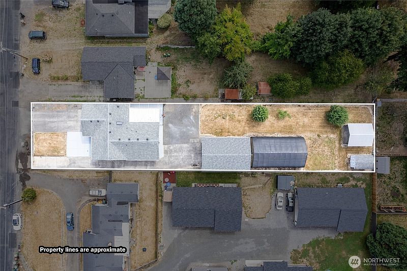 2nd image of 3333 Pennsylvania Street