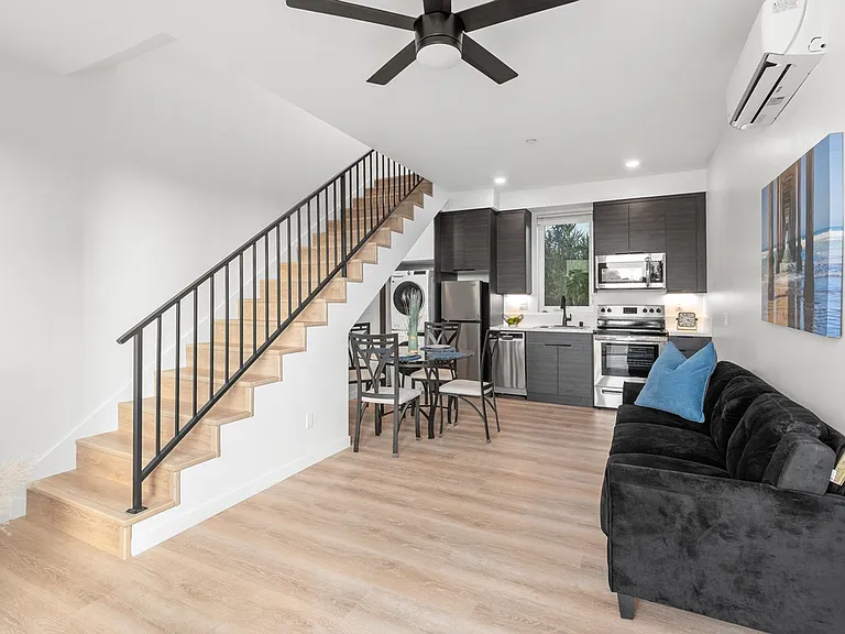 131 National City Blvd #201 — Photo 45