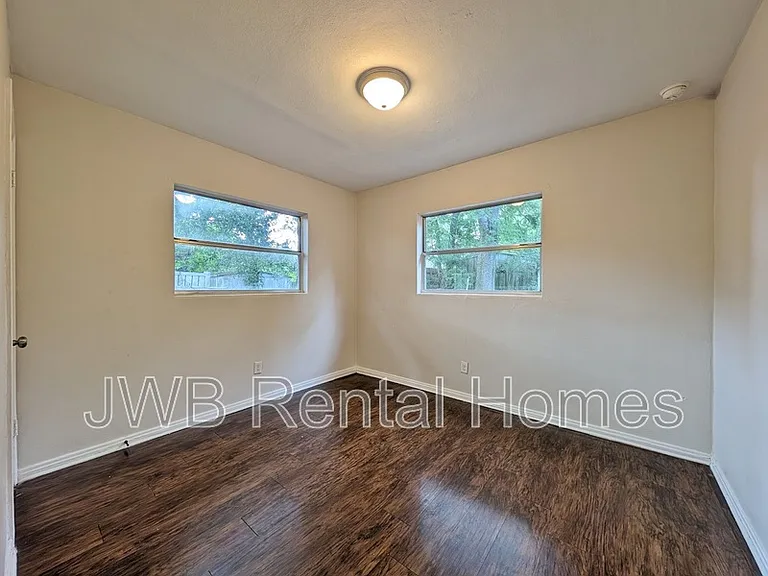 3312 Ernest St — Photo 5
