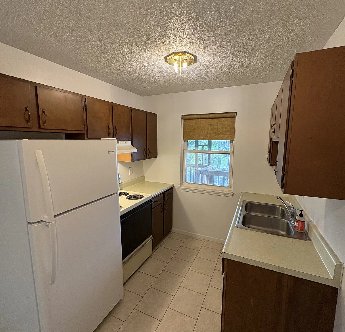 1 bed, 1.0 bath, 600 sqft, $850 — Photo 4