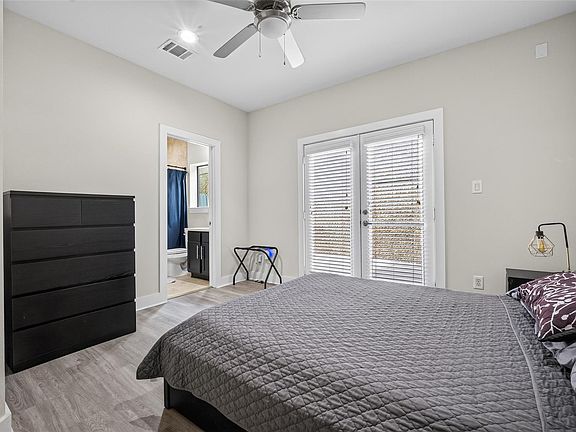 4th image of 4104 Marina St