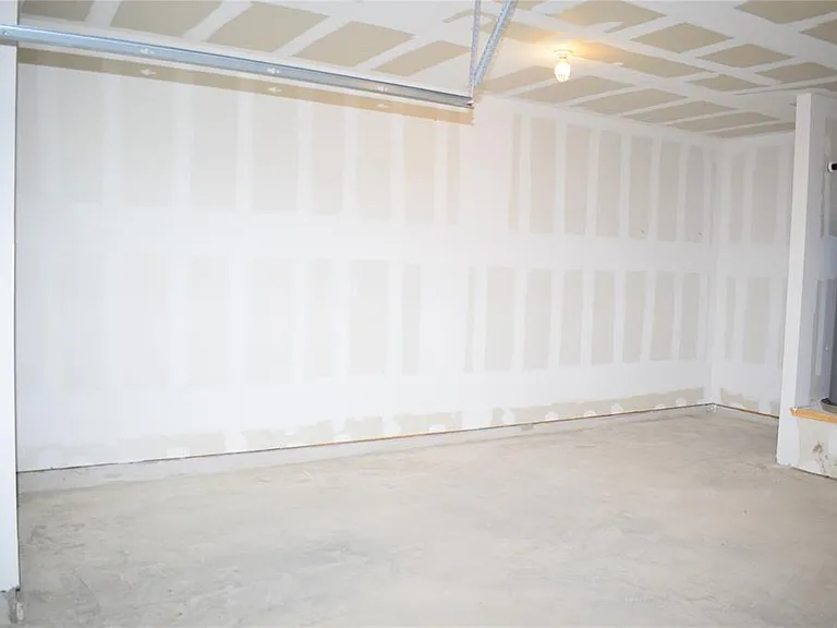 431 Robins Nest Ln — Photo 29
