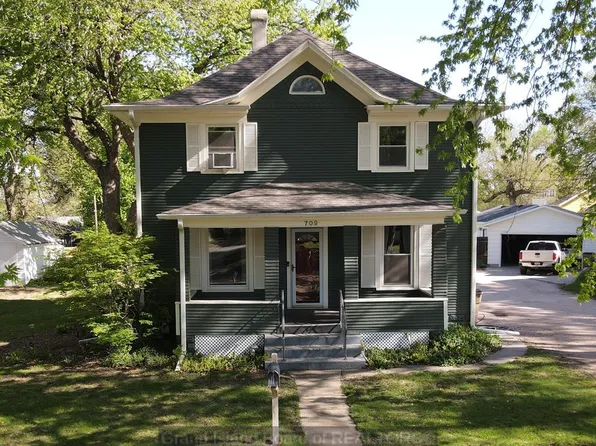709 N St, Aurora, NE 68818