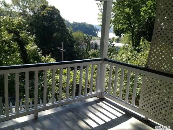 14 A & 14 Viking Rd, Glenwood Landing, NY 11547