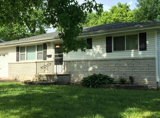 203 S Rinker Ave, Aurora, MO 65605