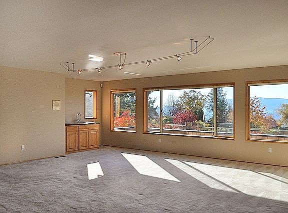 Recreation Room w/Wet Bar