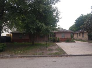 4705 Holly St, Bellaire, TX 77401