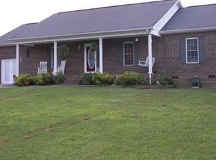 10 Daniel Cir, Granite Falls, NC 28630