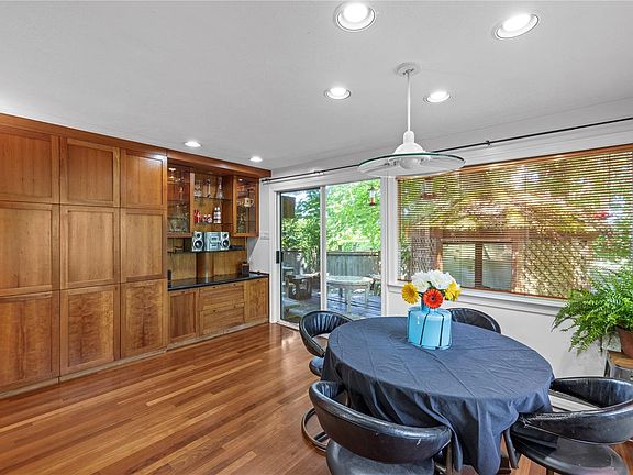 5th image of 139 Hoylake Rd W