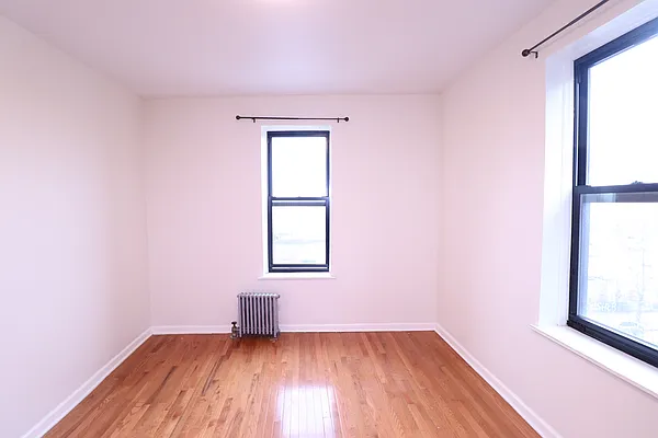 Rented by A&E Real Estate Management | media 7