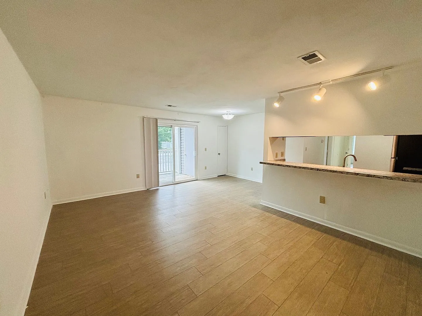 4 Bedroom 2 Bath Condo — Photo 3