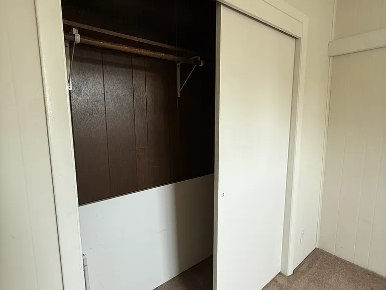 708 N Lincoln St #8 — Photo 8