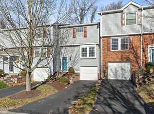 297 Murrays Ln, Pittsburgh, PA 15234