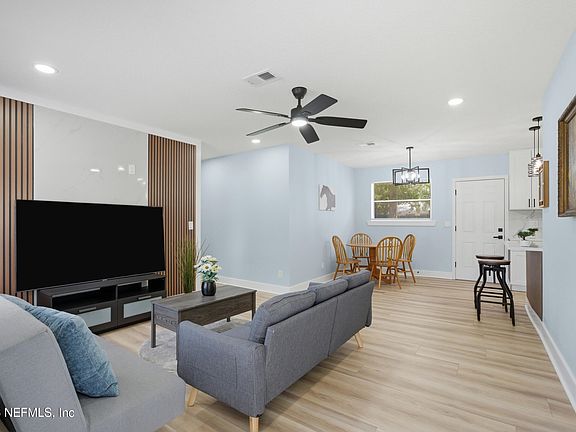 4th image of 5648 FARGO Drive N