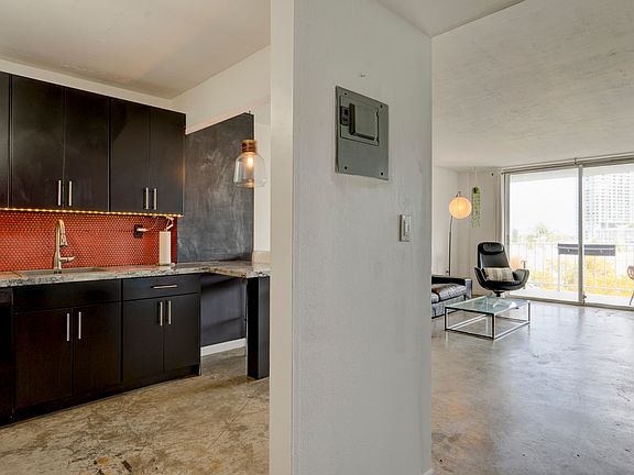 3rd image of 6900 Bay Dr APT 4G