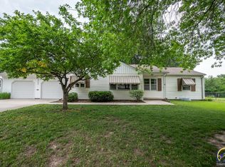 2400 SW James St, Topeka, KS 66614