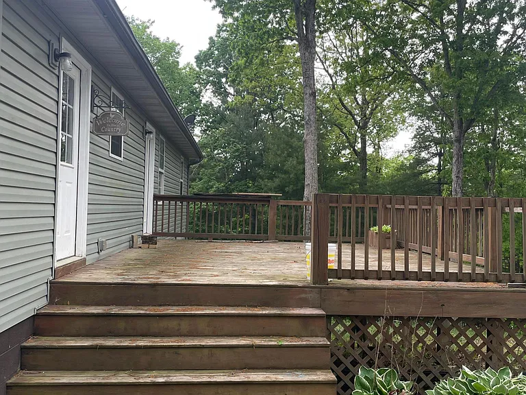 407 Soloman Hollow Rd — Photo 2