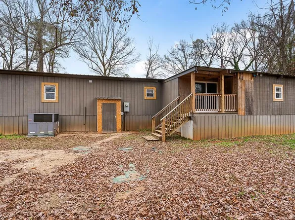 1523 Scotch Cross Rd E, Greenwood, SC 29646