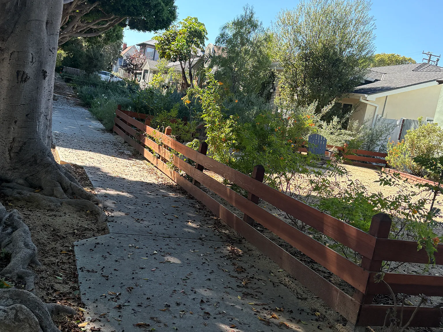 2211 Hill St — Photo 1